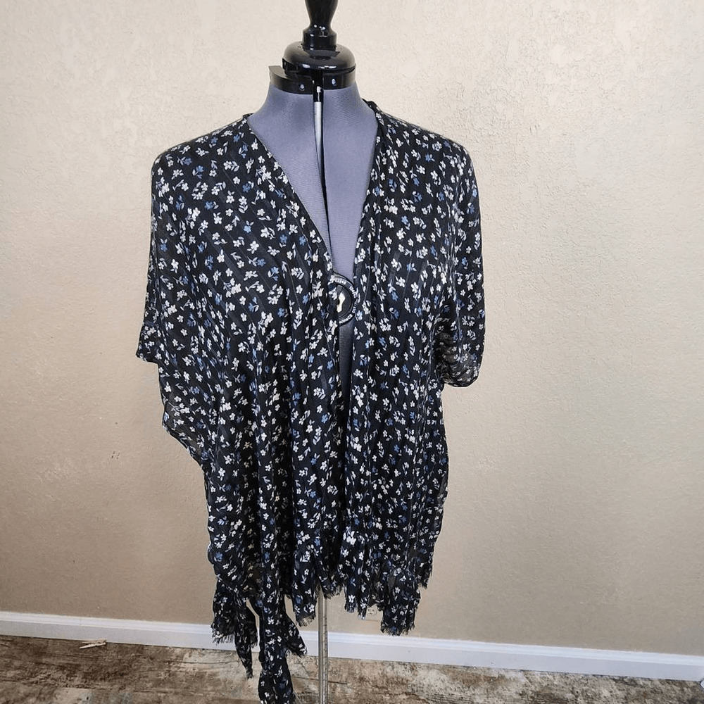 Lauren Conrad Blue and White Floral Wrap One Size NWT (7176)